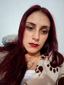 Snapshot of Anne_bh chatting on November 11, 3:28 am Anne bh online show from November 11, 3:28 am