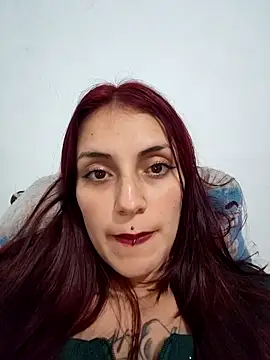 Snapshot of Anne_bh chatting on December 4, 3:27 am Anne bh online show from December 4, 3:27 am