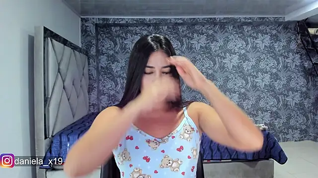Daniela x19 online show from July 18, 1:10 am