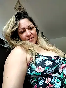 Snapshot of Lunita86 chatting on October 25, 2:24 pm Lunita86 online show from October 25, 2:24 pm