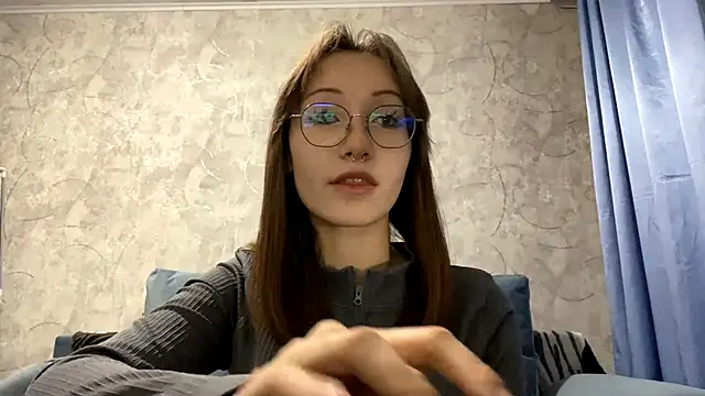 Snapshot of SetsukoBuddemeyer chatting on October 15, 10:15 am SetsukoBuddemeyer online show from October 15, 10:15 am