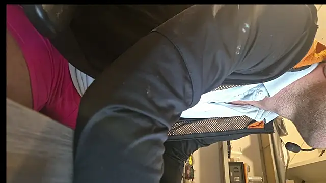 monty19cm online show from April 10, 6:01 pm