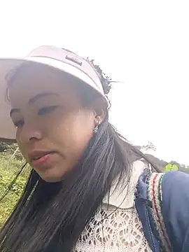 Snapshot of tulipsexy chatting on October 17, 4:37 am tulipsexy online show from October 17, 4:37 am