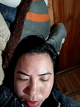 Snapshot of tulipsexy chatting on October 21, 1:12 pm tulipsexy online show from October 21, 1:12 pm