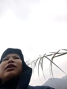 callistra online show from December 17, 6:52 am