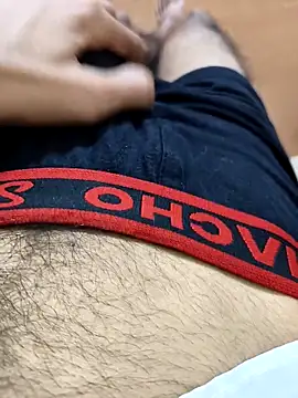 Snapshot of king_boy070 chatting on December 15, 9:46 am king boy070 online show from December 15, 9:46 am