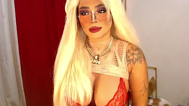 Snapshot of Tasha_Goddess chatting on May 18, 5:08 pm Tasha Goddess online show from May 18, 5:08 pm