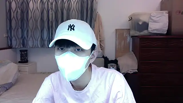 Snapshot of kai101010 chatting on September 24, 2:53 pm kai101010 online show from September 24, 2:53 pm