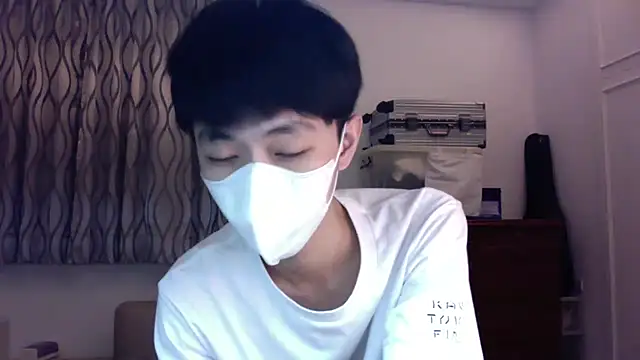 kai101010 online show from November 17, 2:45 pm