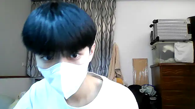Snapshot of kai101010 chatting on July 31, 3:33 pm kai101010 online show from July 31, 3:33 pm