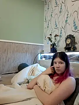 Snapshot of Hot_SkinnyGirl chatting on February 8, 5:55 am Hot SkinnyGirl online show from February 8, 5:55 am