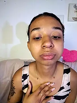 Suzanelee1 online show from October 24, 1:51 pm