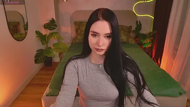 Snapshot of B_Monica_ chatting on May 22, 8:47 pm B Monica online show from May 22, 8:47 pm