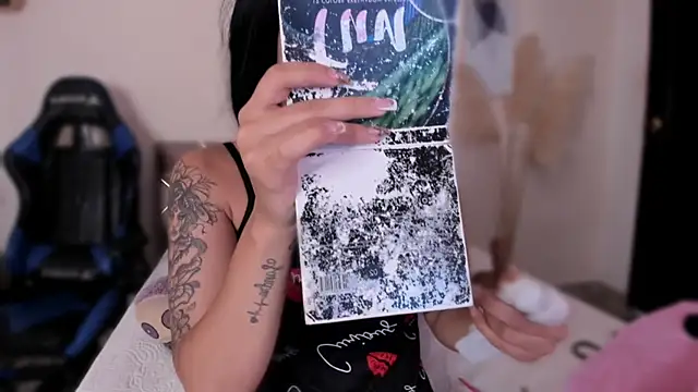 Snapshot of SofiaClarkson chatting on November 15, 11:40 am SofiaClarkson online show from November 15, 11:40 am