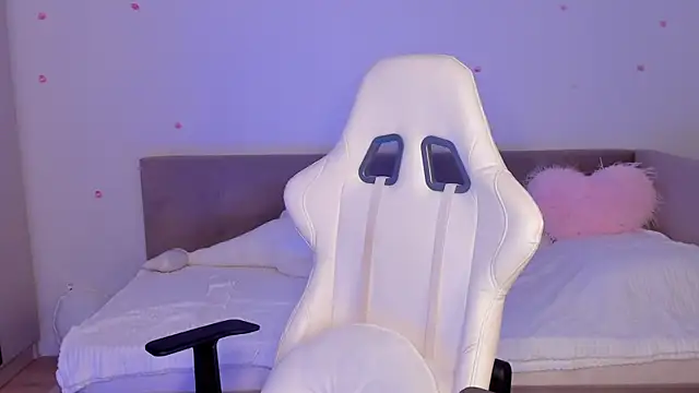 CrystalSoul  online show from November 22, 3:00 pm