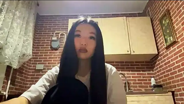 EmmaLeexth online show from November 14, 1:21 pm