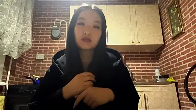 EmmaLeexth online show from November 16, 1:28 pm