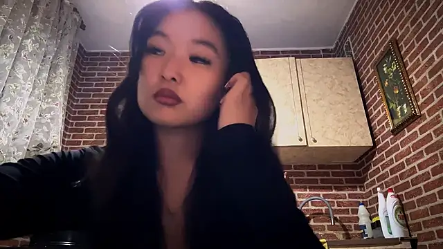 EmmaLeexth online show from December 14, 1:49 pm