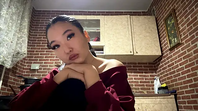 EmmaLeexth online show from March 29, 1:33 pm