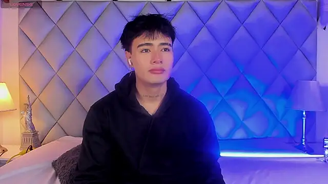 Clement Reyes online show from November 15, 1:18 pm