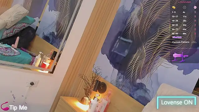 Snapshot of Anabacker01 chatting on October 13, 7:47 pm Anabacker01 online show from October 13, 7:47 pm