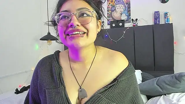 SabrinaV  online show from February 21, 11:39 pm