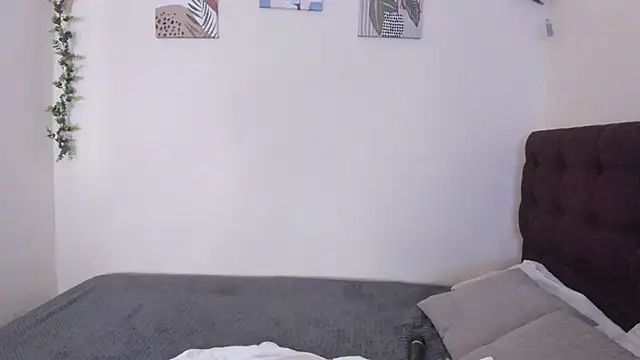 Dulcee 1 online show from December 16, 11:15 am