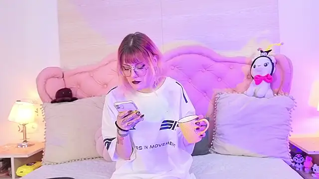 Snapshot of Rossiie_Hunt_ chatting on November 26, 6:09 pm Rossiie Hunt online show from November 26, 6:09 pm