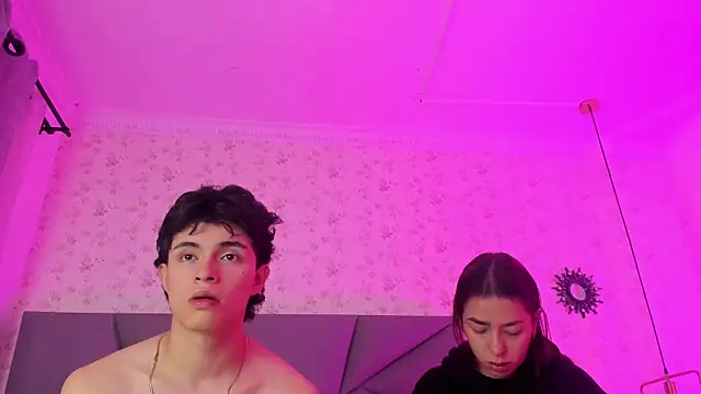 meganandtylerr19 online show from November 24, 1:33 pm