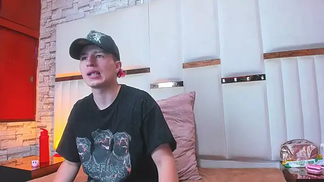 ANLLELOAndANGELA online show from December 15, 4:55 pm