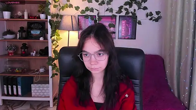 Elise Noir online show from October 6, 4:04 pm