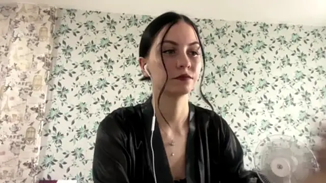 Snapshot of DevoraShaban chatting on September 22, 4:25 am DevoraShaban online show from September 22, 4:25 am