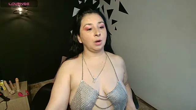 AgataThompson  online show from October 13, 8:53 pm