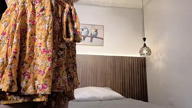 Snapshot of afrodita_aares chatting on June 25, 7:18 pm afrodita aares online show from June 25, 7:18 pm