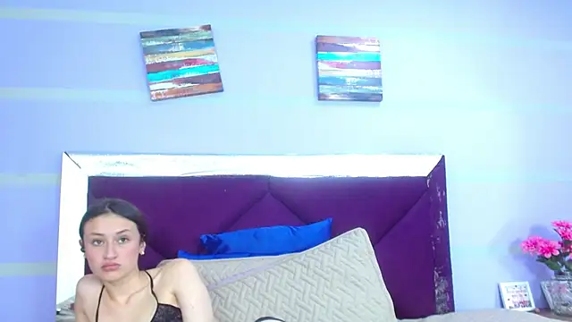 Emily Swiftt online show from November 26, 10:49 am