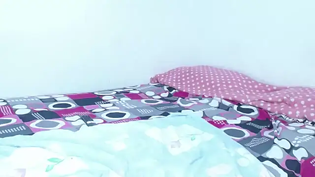 Snapshot of little_onixx chatting on March 13, 9:49 am little onixx online show from March 13, 9:49 am