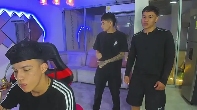 Houseofwarrios online show from December 20, 5:36 am