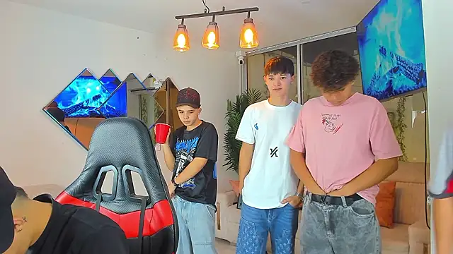 Houseofwarrios online show from March 10, 5:34 am