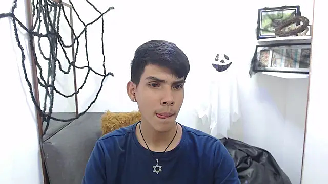 David 925  online show from October 30, 4:03 am