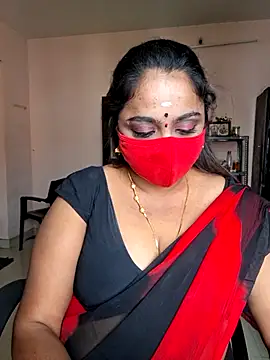 Snapshot of queendivya chatting on June 26, 5:01 am queendivya online show from June 26, 5:01 am