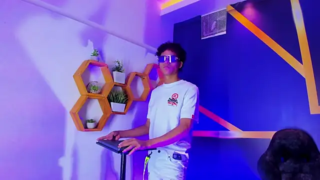 Imperialboys 2 online show from September 19, 4:03 am