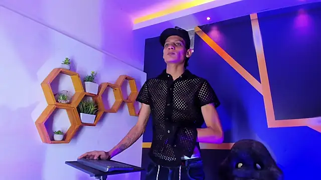 Imperialboys 2 online show from September 20, 3:29 am
