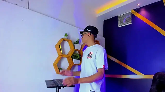Imperialboys 2 online show from September 21, 4:14 am
