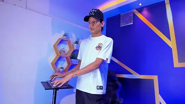 Imperialboys 2 online show from October 6, 3:48 am