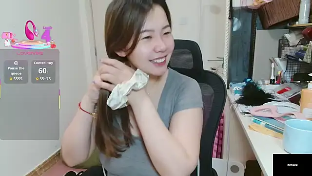 Snapshot of sallycui chatting on May 26, 11:01 pm sallycui online show from May 26, 11:01 pm