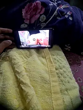 Snapshot of crish09 chatting on March 29, 5:40 am crish09 online show from March 29, 5:40 am