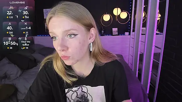 Snapshot of Layla_Glam chatting on September 20, 1:34 pm Layla Glam online show from September 20, 1:34 pm