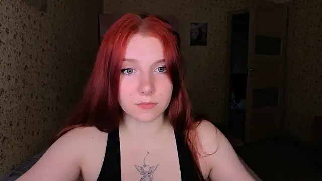 Snapshot of Layla_Glam chatting on June 13, 4:05 pm Layla Glam online show from June 13, 4:05 pm