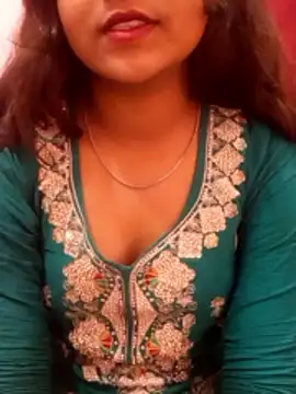 Snapshot of pari_rani7 chatting on March 10, 4:06 am pari rani7 online show from March 10, 4:06 am