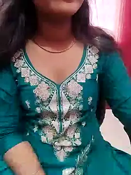 Snapshot of pari_rani7 chatting on March 16, 4:07 am pari rani7 online show from March 16, 4:07 am